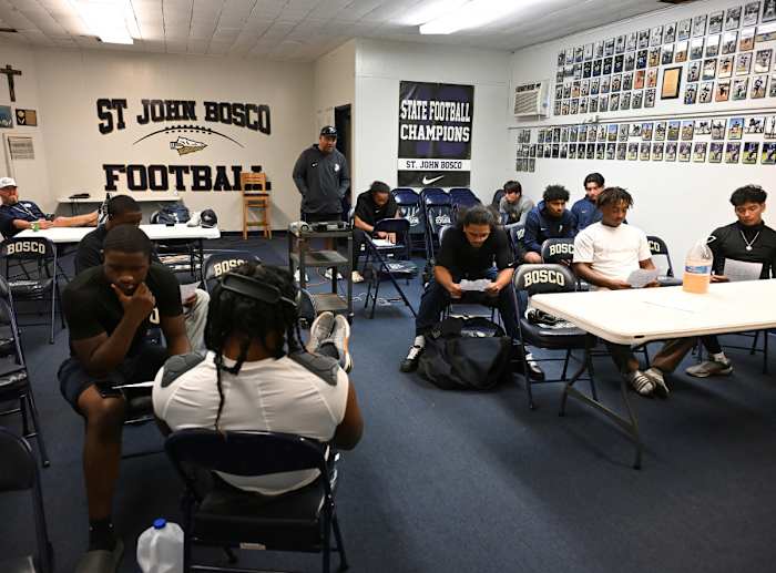Mater Dei vs St John Bosco October 13, 2023 Photo-Heston Quan02
